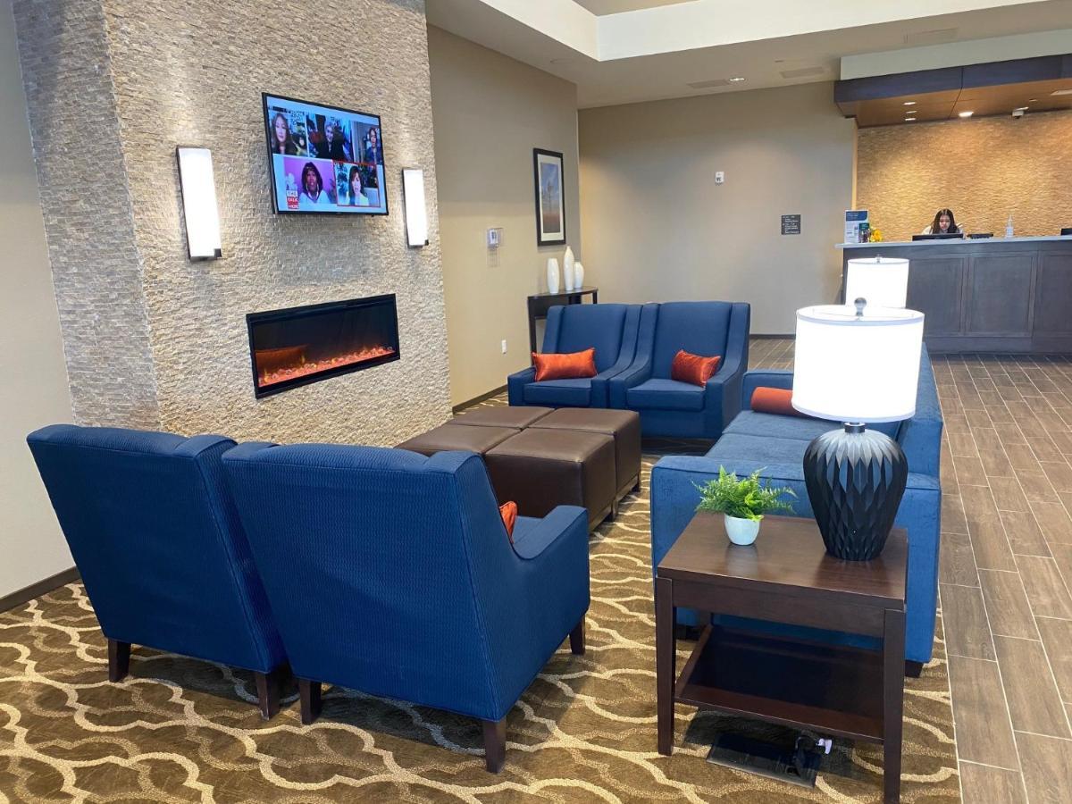 Comfort Suites Midland West Екстериор снимка