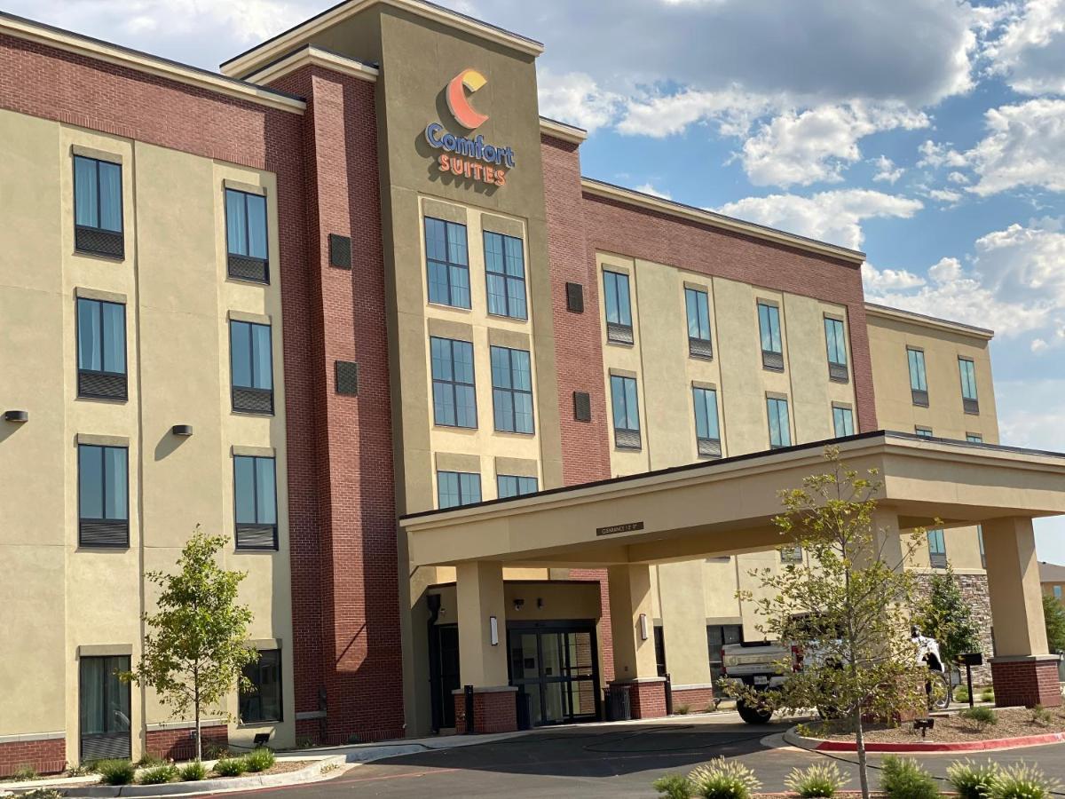 Comfort Suites Midland West Екстериор снимка