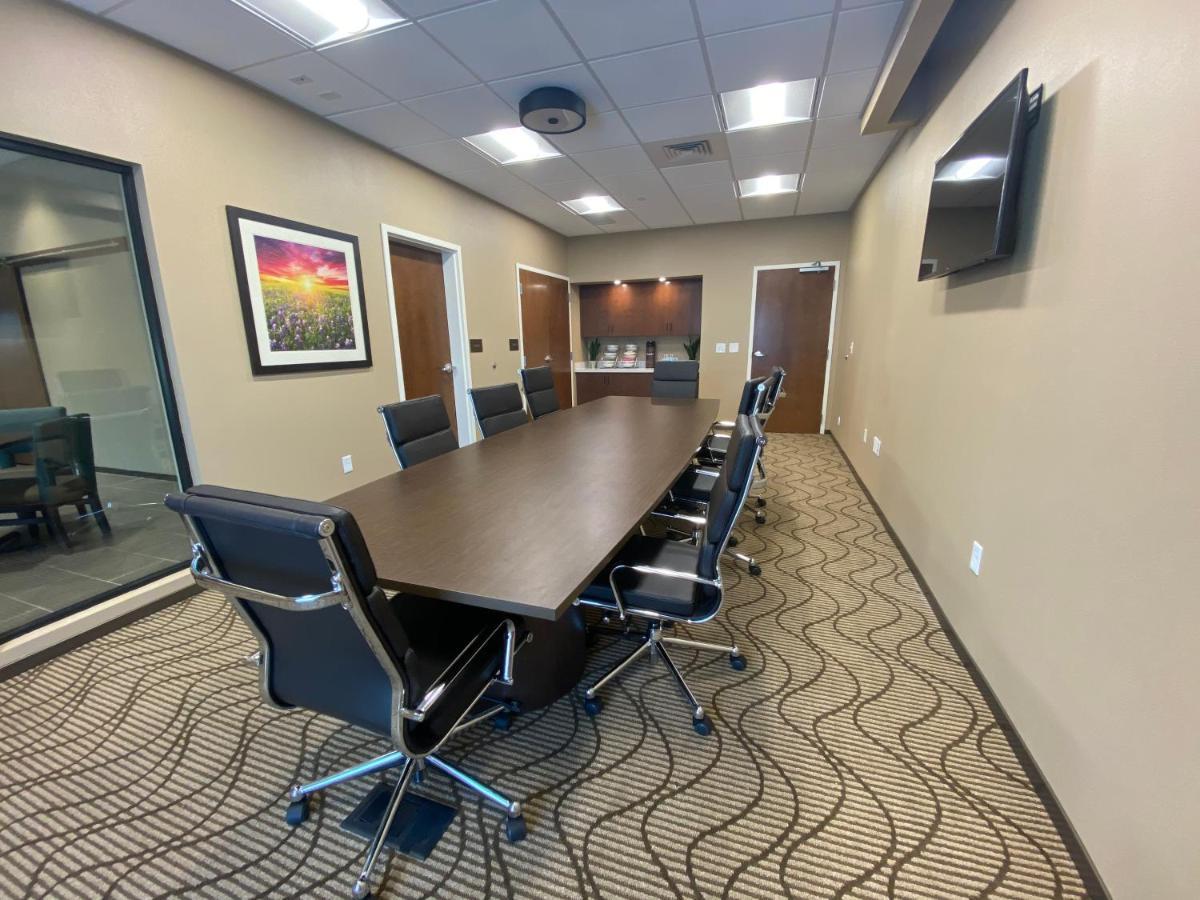 Comfort Suites Midland West Екстериор снимка