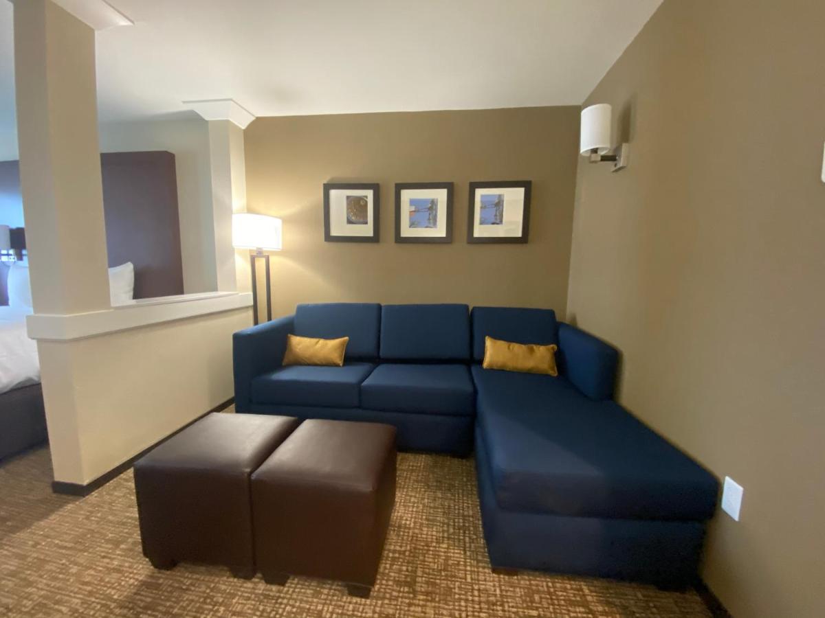 Comfort Suites Midland West Екстериор снимка