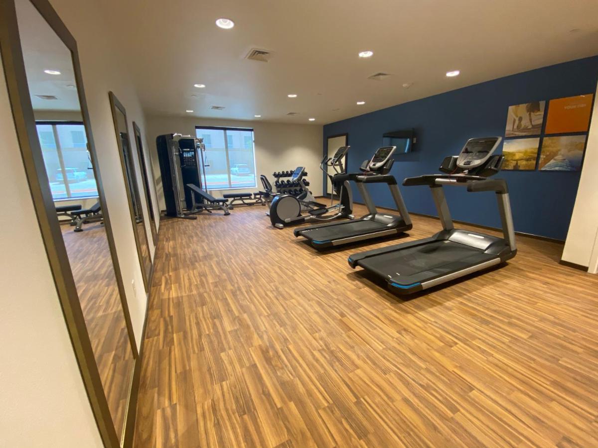 Comfort Suites Midland West Екстериор снимка